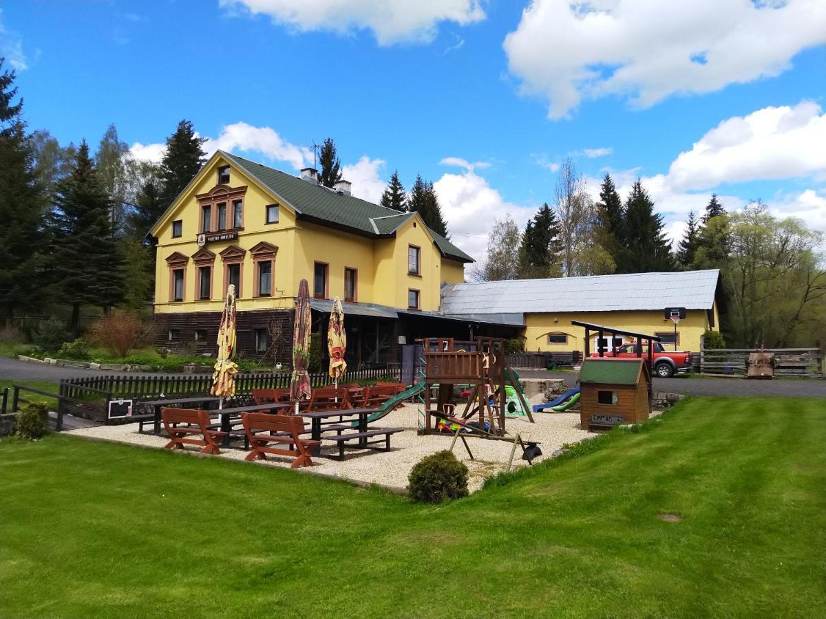 Penzion Karolina Lucany nad Nisou Exterior photo